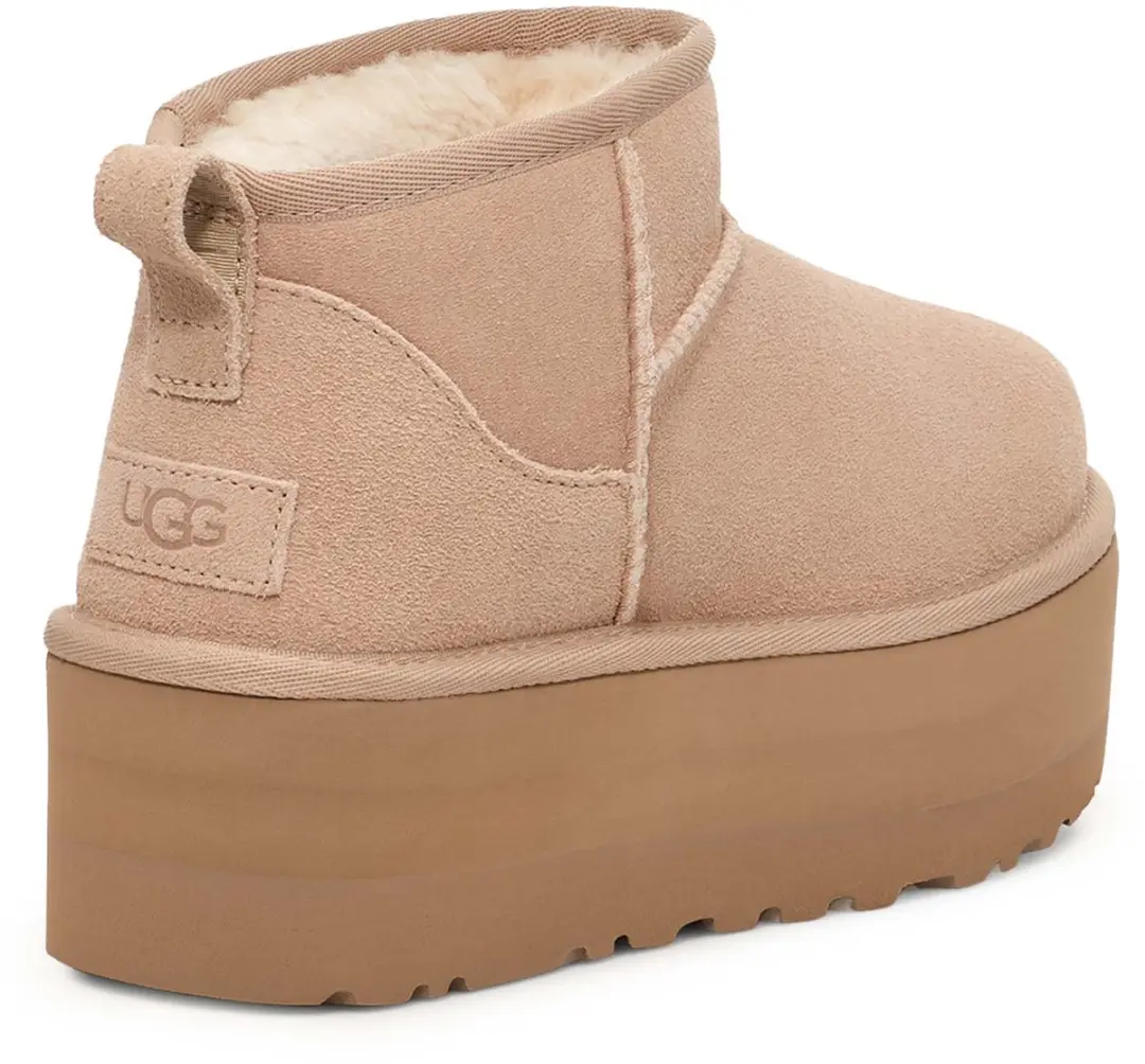 UGG Classic Ultra Mini Platform Boot - Wit - Maat 40