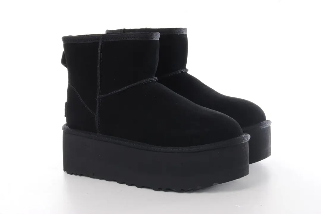 UGG Laarzen Vrouwen - Zwart Maat 40