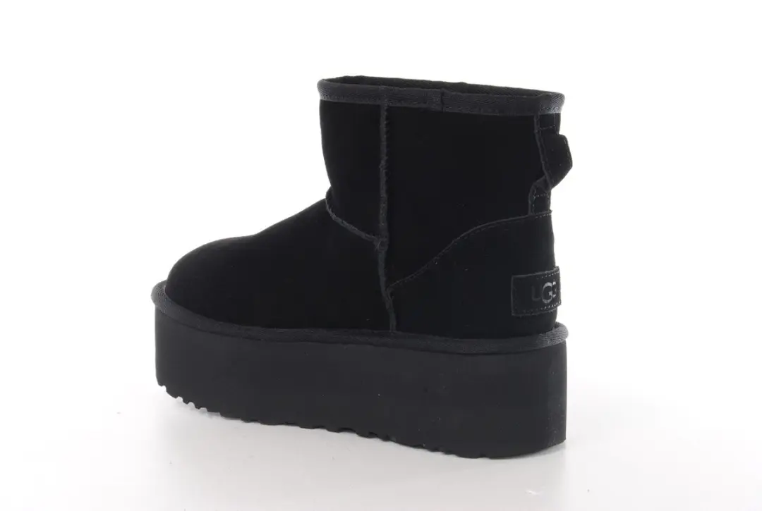 UGG Laarzen Vrouwen - Zwart Maat 40