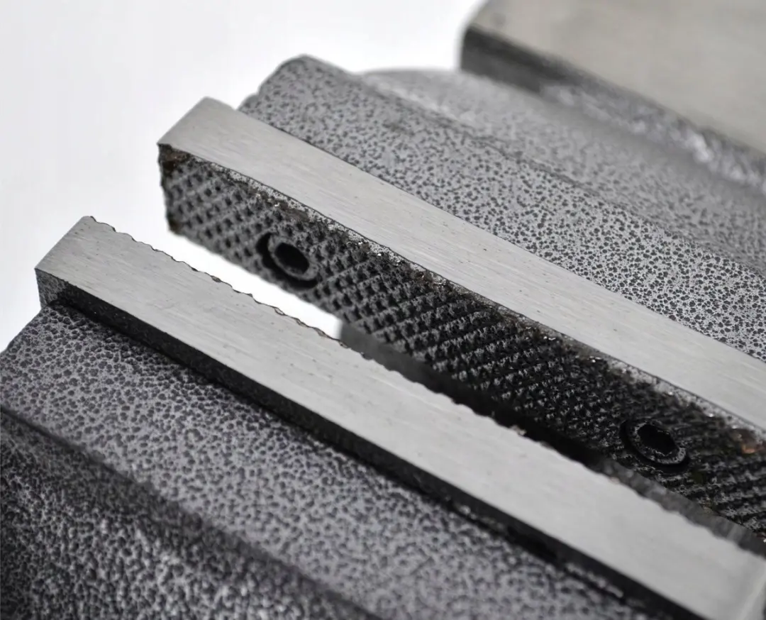 AWTOOLS SG 200mm Draaibare Werkplaatspers - Gietijzer