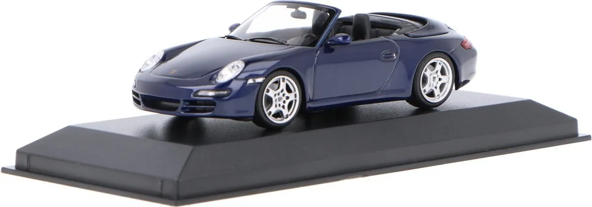 Porsche 911 Carrera S Cabriolet 2005 - 1:43 - MaXichamps - Rood Metallic