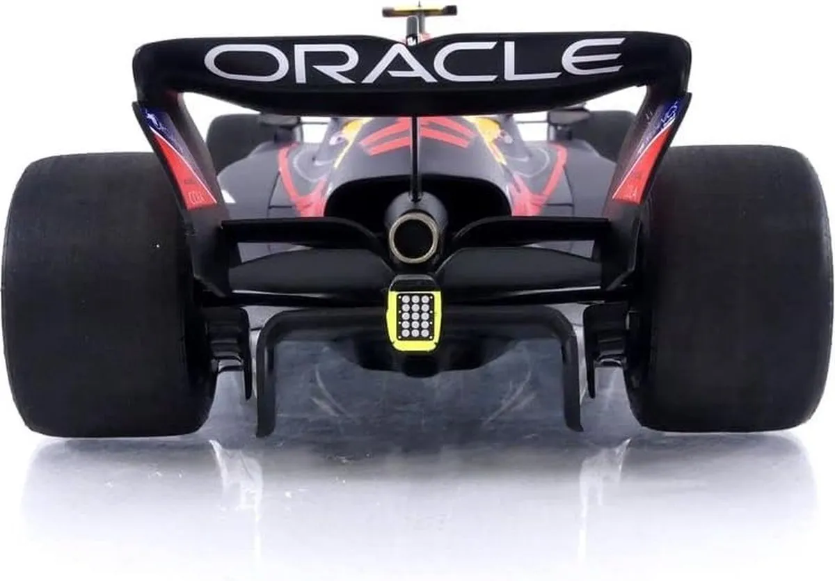 Formule 1 Oracle Red Bull Racing RB18 1:18 Minichamps - MPN 110 220011