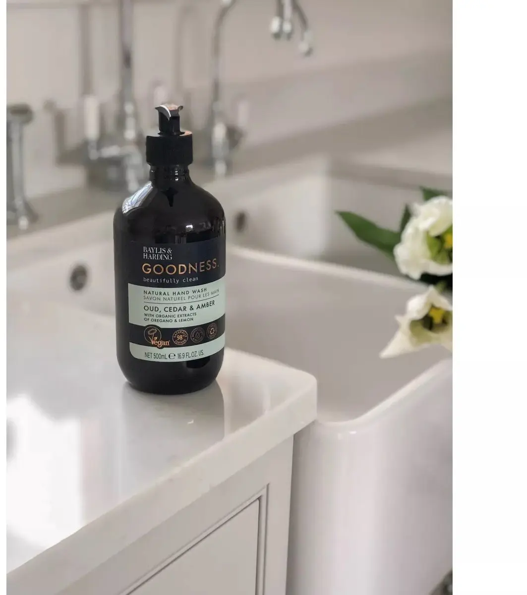 Baylis & Harding Goodness Hand Wash Oud, Cedar & Amber 500ml