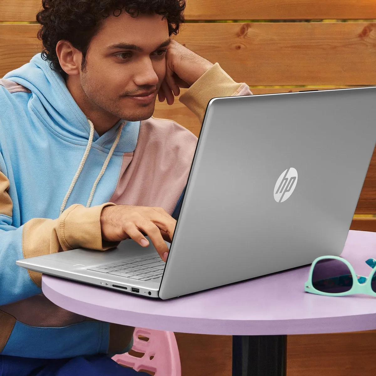 HP 17-cn3135nw Laptop - 16GB RAM 512GB SSD