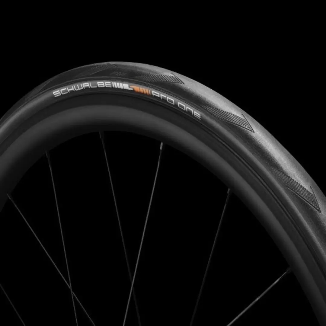 Schwalbe One V-Guard Vouwband 28x1.10 - 28 Inch - Zwart