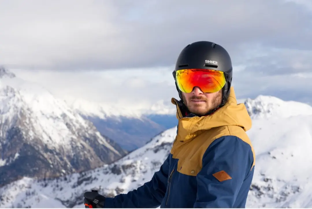 SINNER MontBLANC VISOR Skihelm - Maat L - Zwart
