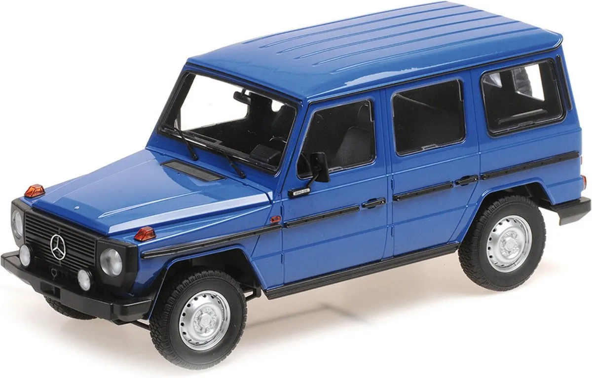 Mercedes-Benz G-Model 1:18 Dark Red - Minichamps 155 038102