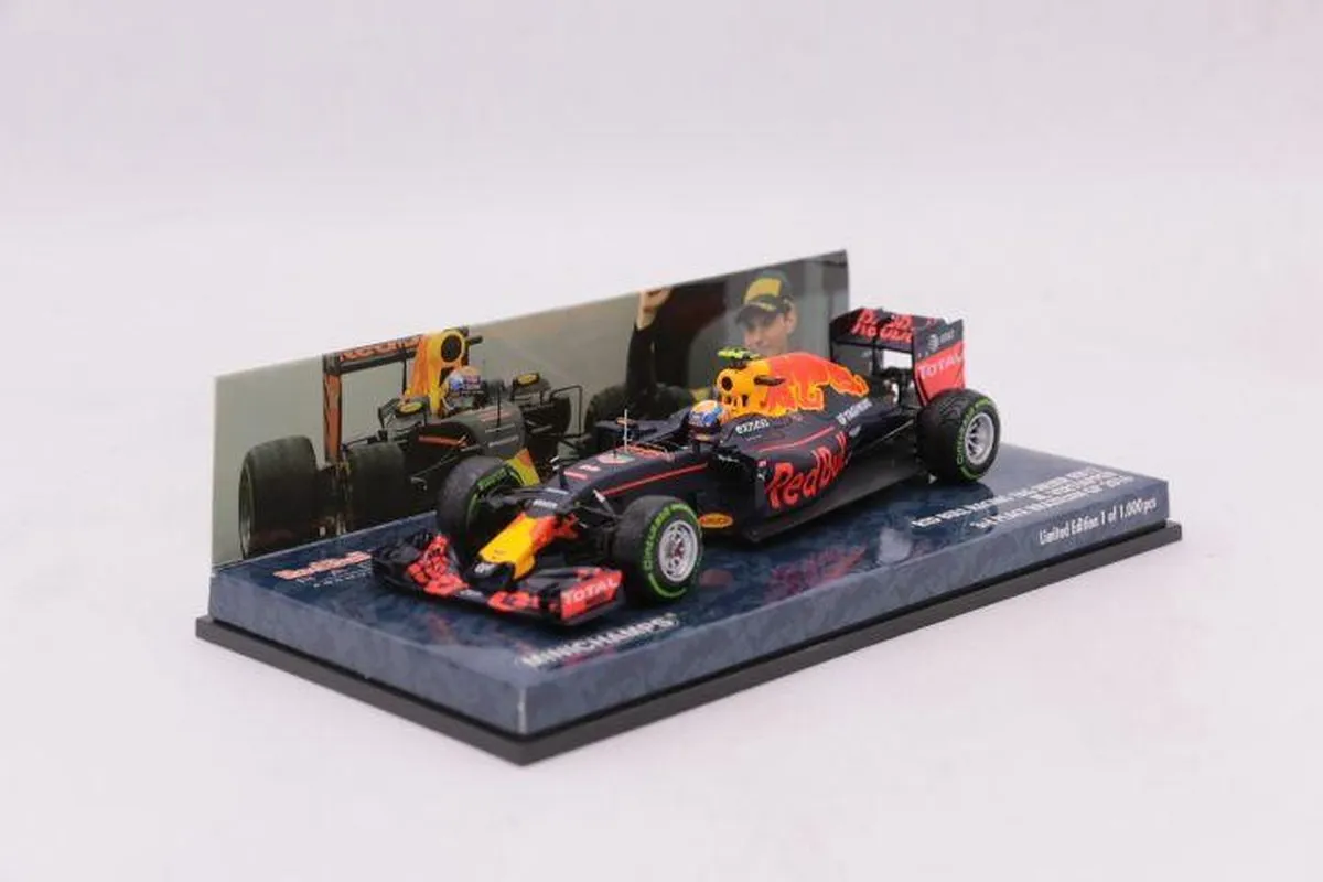 Formule 1 Minichamps Red Bull RB12 Max Verstappen 2016 GP Brazilië 1:43