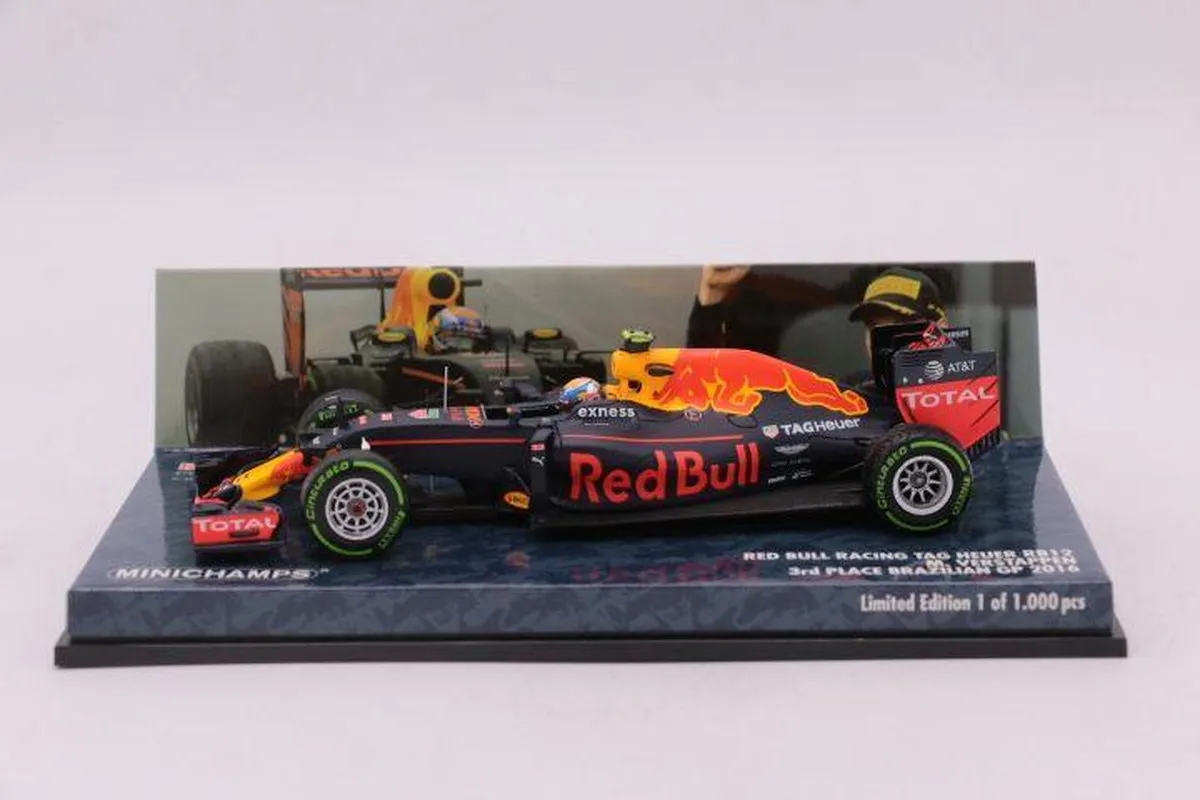 Formule 1 Minichamps Red Bull RB12 Max Verstappen 2016 GP Brazilië 1:43 - Blauw/Rood/Goud