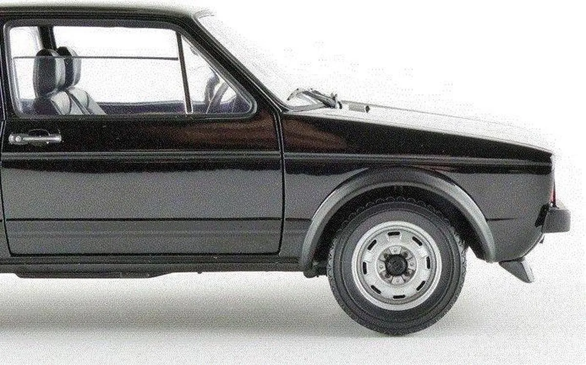 Volkswagen Golf GTI 1 - 1:18 Norev - Zwart - afbeelding 6 van 6