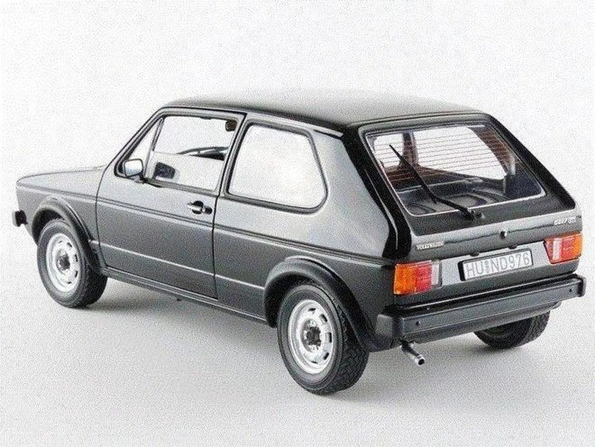 Volkswagen Golf GTI 1 - 1:18 Norev - Zwart