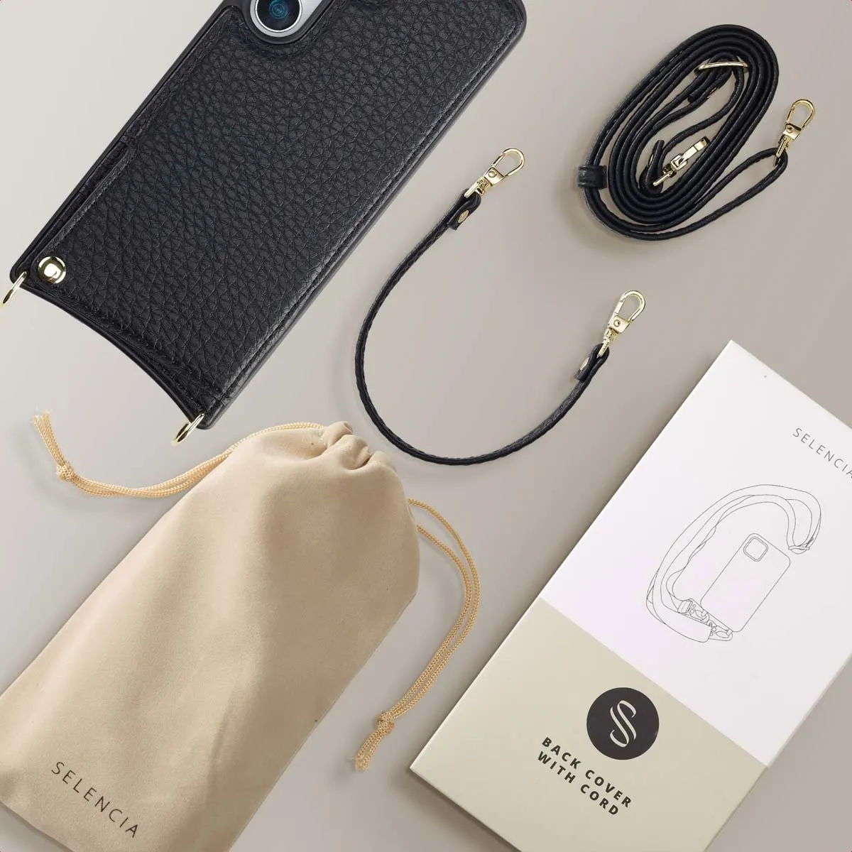 Selencia Hoesje Samsung Galaxy S25 - Backcover met koord - 2 Pasjes - Zwart - afbeelding 6 van 6