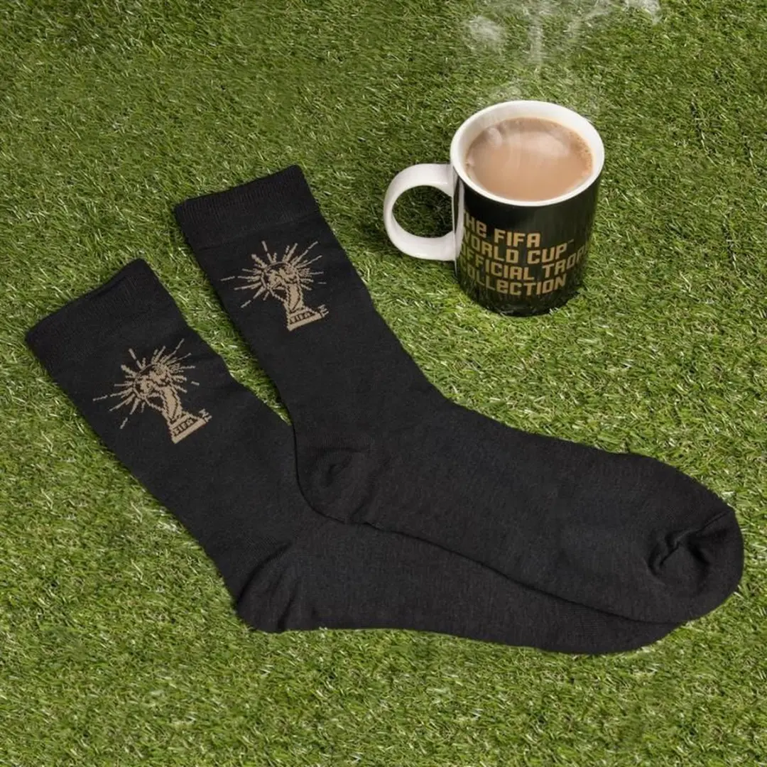 Paladone FIFA Mok & Sokken Set - Goud/Zwart