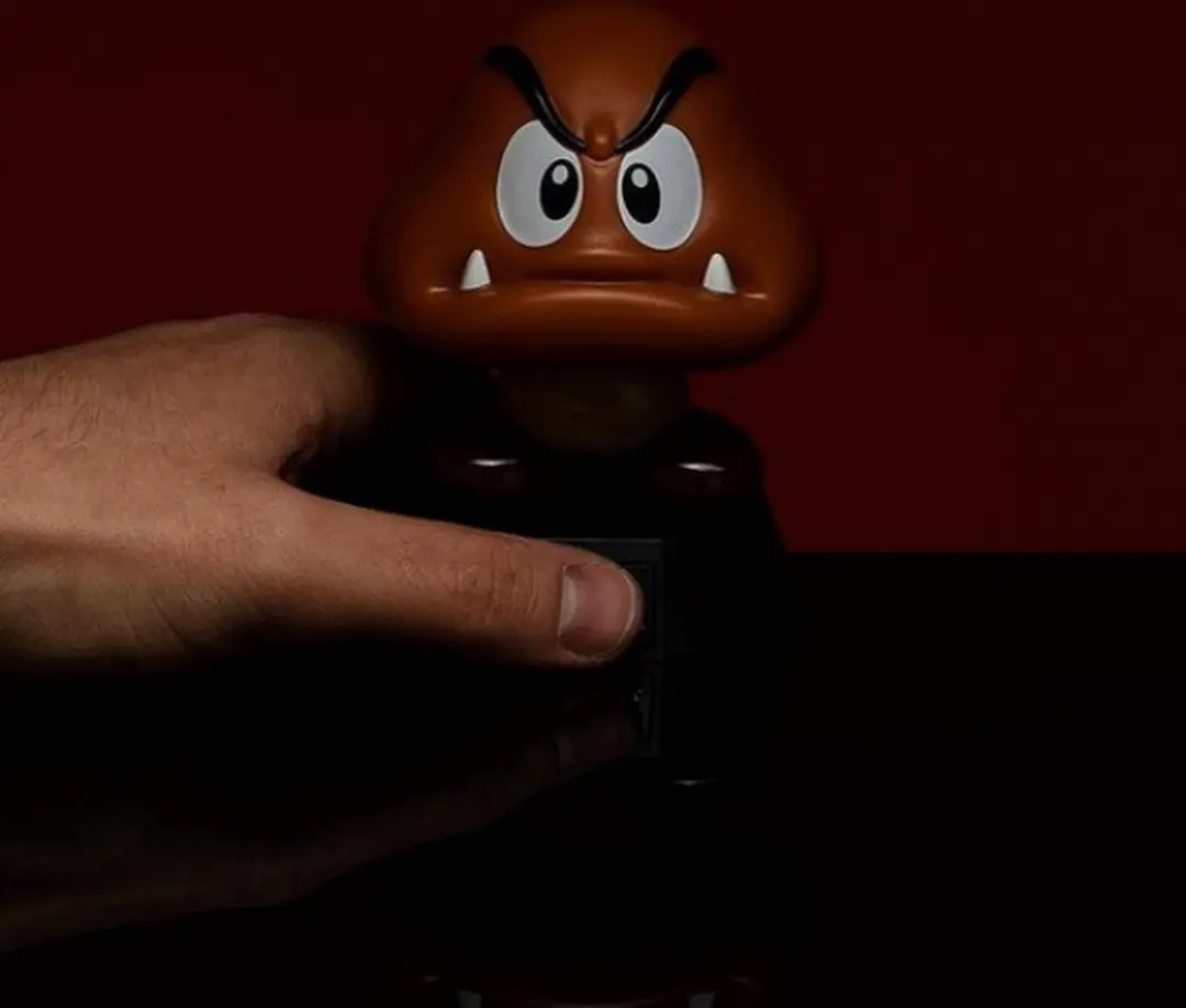 Paladone Super Mario Bros. Goomba 3D Licht Tafellamp - Bruin