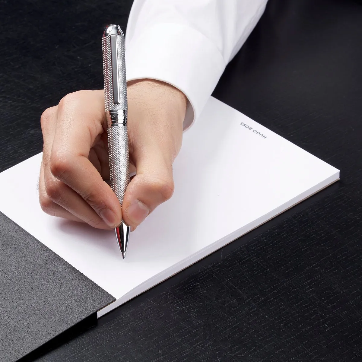 Hugo Boss Pen Elemental - Gun