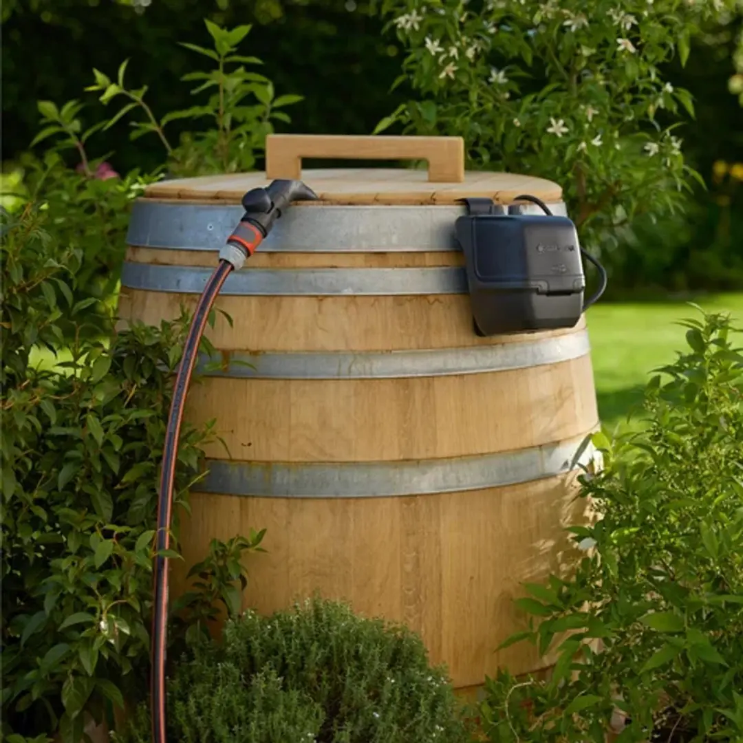Gardena Akku-Regenfasspumpe 2400 ComfortAutomatic 18V - 2400 l/h - afbeelding 3 van 6