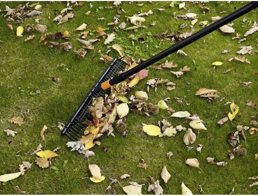 Fiskars QuikFit Gazonhark 18cm - afbeelding 5 van 6