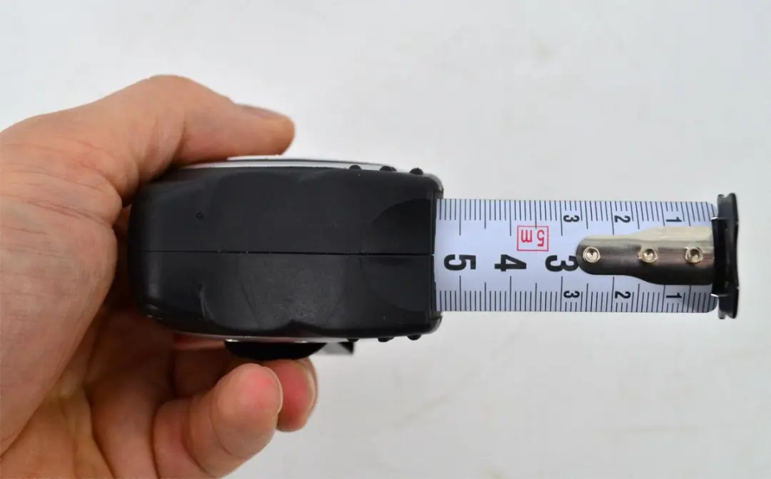 AWTOOLS Rolmaat 5m x 25mm - Zwart - afbeelding 4 van 6