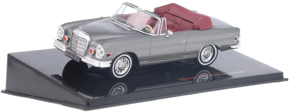 Mercedes-Benz 280 SE Hochkühler 1969 IXO Models 1:43