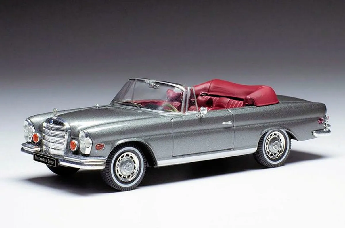 Mercedes-Benz 280 SE Hochkühler 1969 IXO Models 1:43