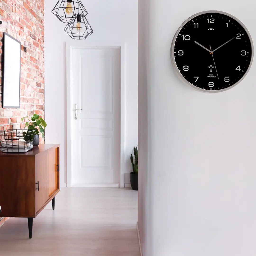 Monzana Wandklok Radiogestuurd Ø31cm - Zwart