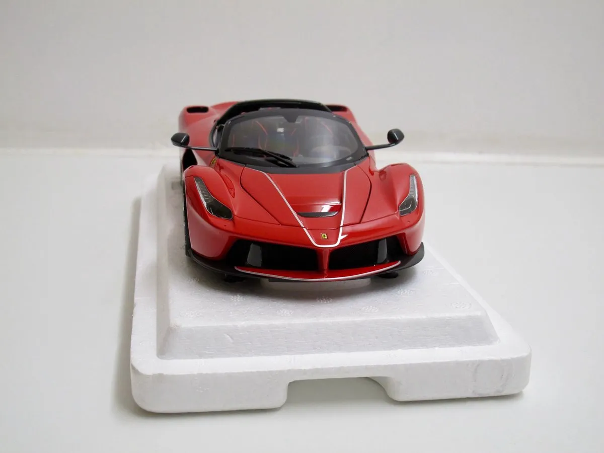 Ferrari LaFerrari Aperta 1:18 Modelauto