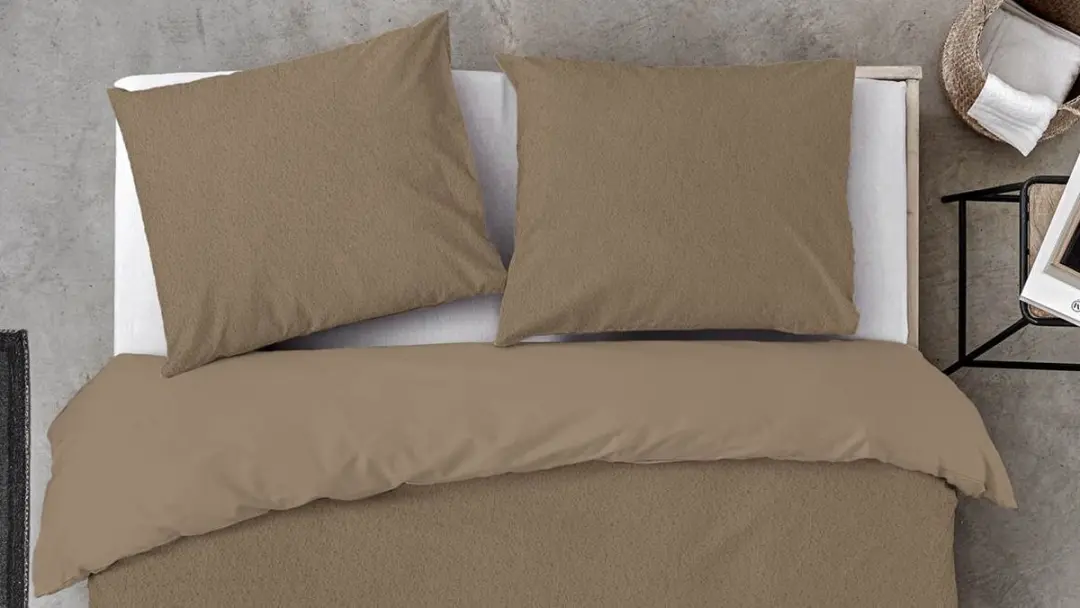 BYRKLUND Dekbedovertrek Soft & Fluffy 240x220cm - 2 Kussenslopen - Taupe