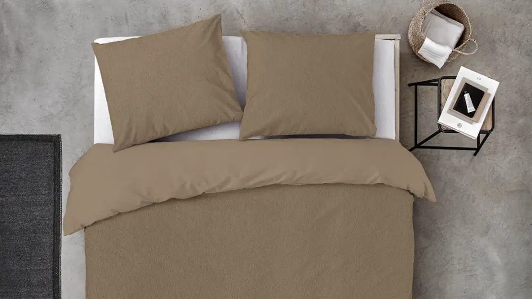 BYRKLUND Dekbedovertrek Soft & Fluffy 240x220cm - 2 Kussenslopen - Taupe
