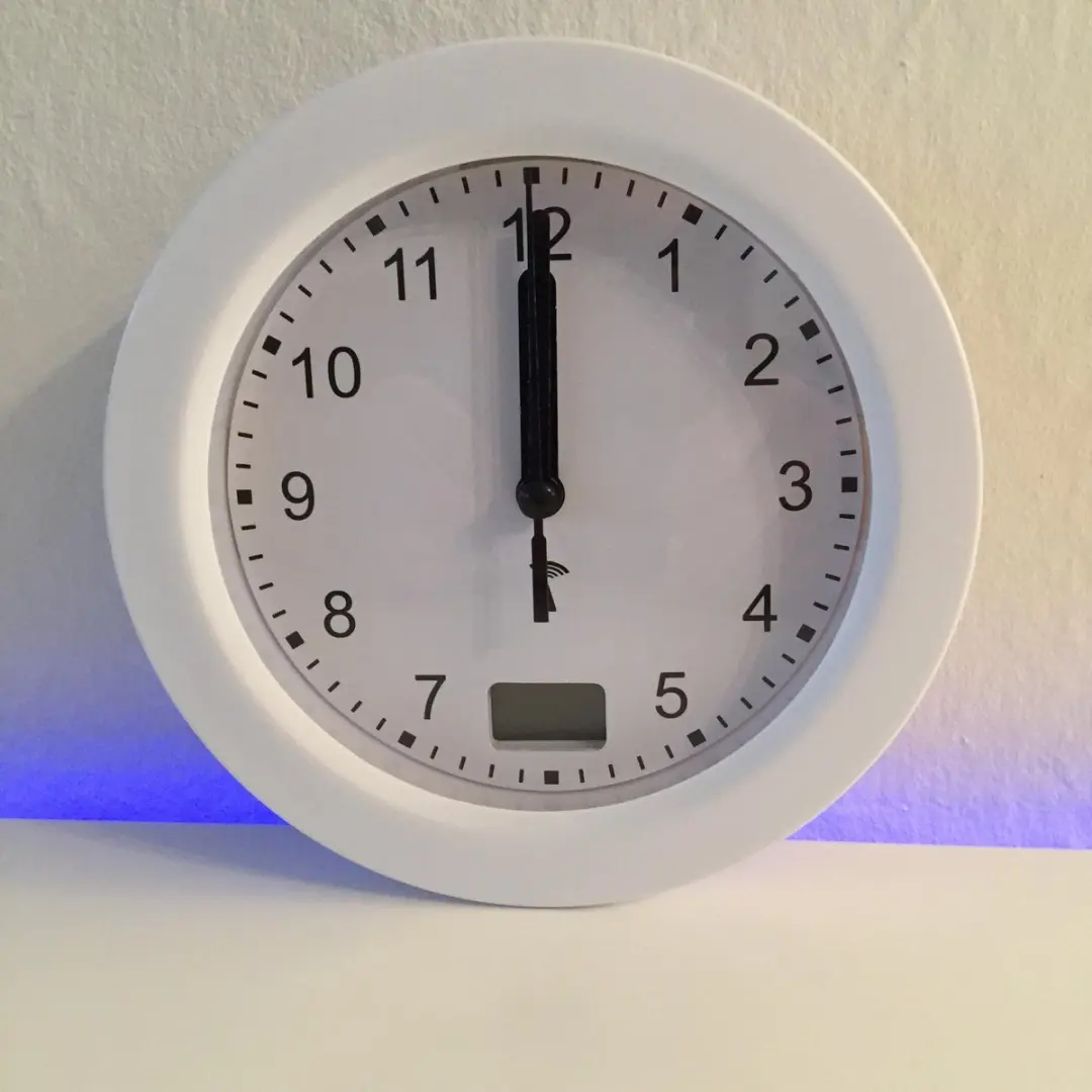 TFA Dostmann 60.3501 Wandklok - Wit - 17cm - Radiogestuurd - afbeelding 4 van 6