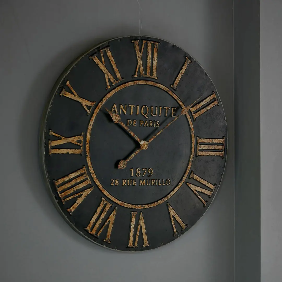 Loberon Murillo Klok 60cm - Antiekzwart - afbeelding 3 van 3