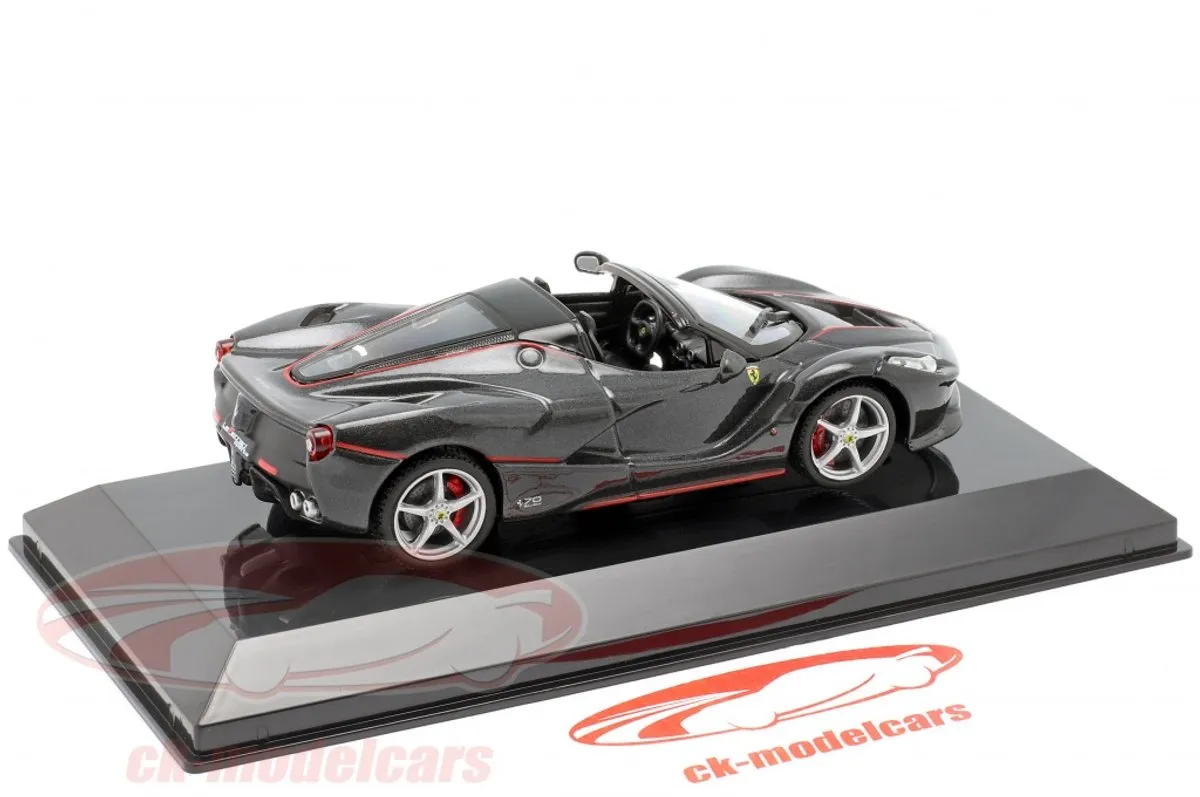 Ferrari La Ferrari Aperta 1-43 - Zwart