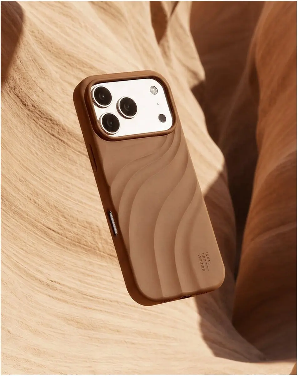 iDeal of Sweden Soft Swirl Silicone Hoes iPhone 17 - Salted Caramel - IDSSCMS-I2561-636 - afbeelding 3 van 5