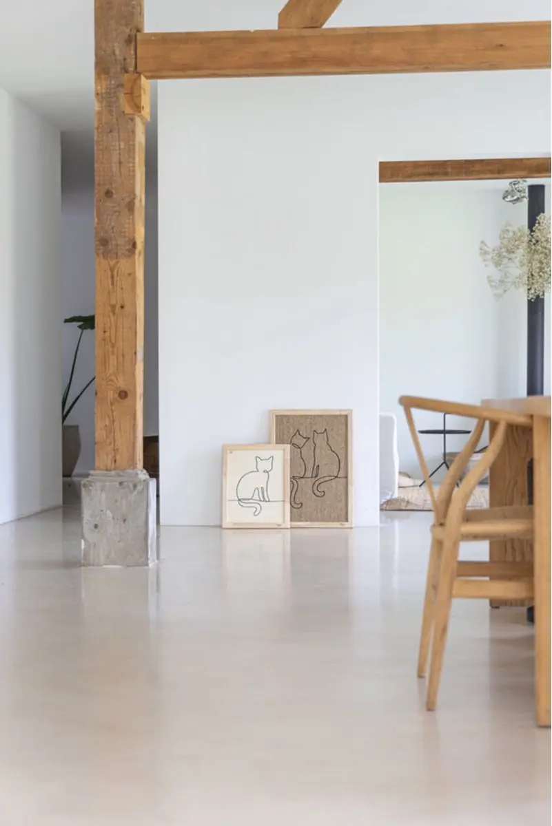 Designed by Lotte Sammy Krabplank - Hout 50x40x2cm - Crème