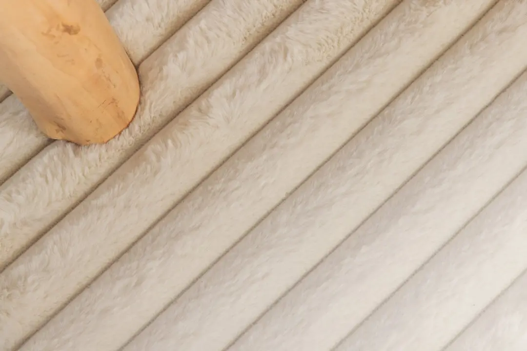Designed by Lotte Raja Krabpaal - 3 Ligplekken - Hout - Creme - 60x60x114cm