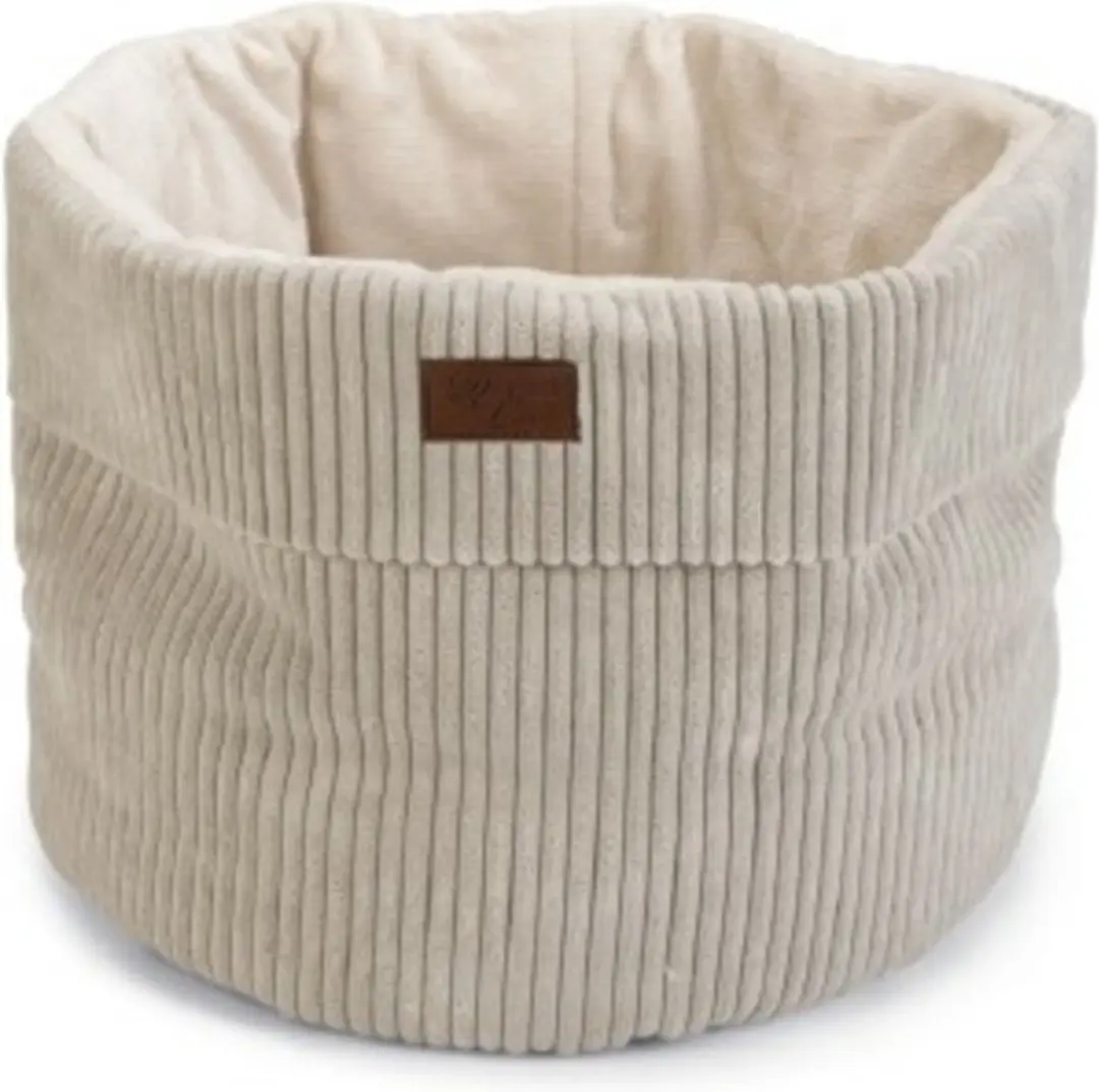 Designed by Lotte Ribbed Kattenmand