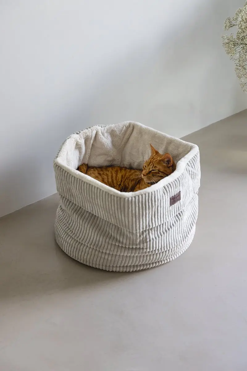 Designed by Lotte Ribbed Kattenmand - Lichtgrijs - 50x50x35cm