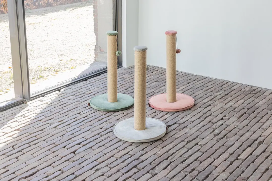 Designed by Lotte Yenna Krabpaal - Grijs - 70cm
