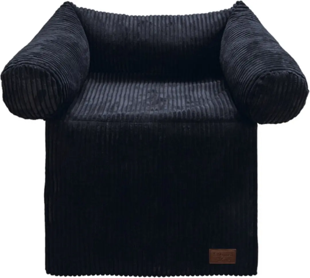 Designed by Lotte Bankkussen Ribbed