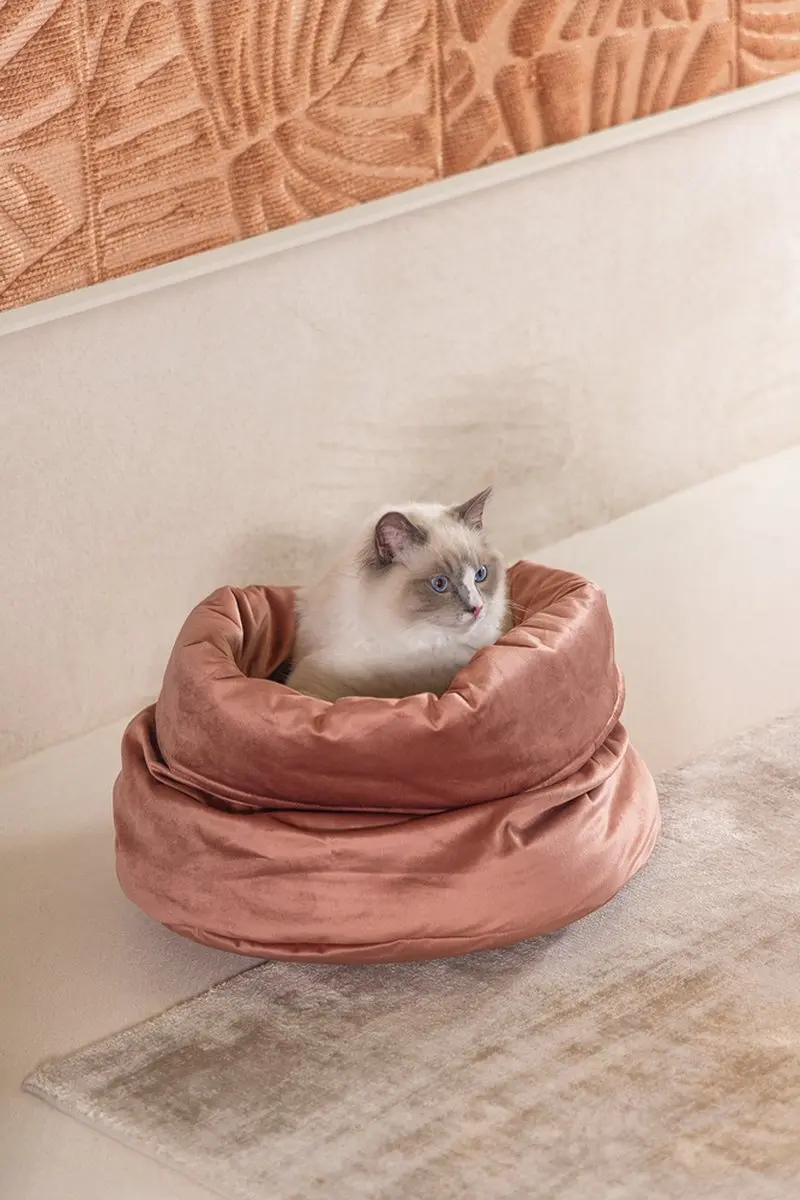 Designed by Lotte Fluco Kattenmand - Roze - 45x45x35cm