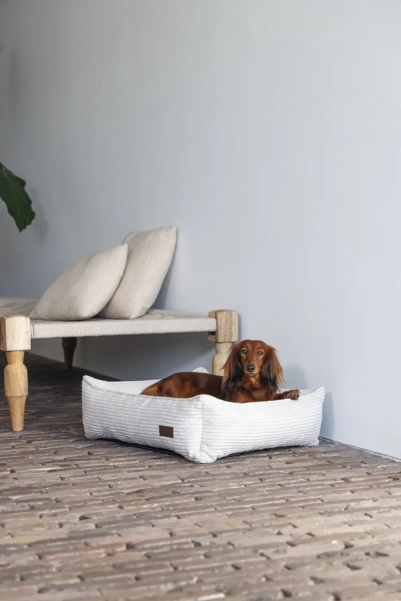Designed by Lotte Ribbed Hondenmand Lichtgrijs 65x60x20cm