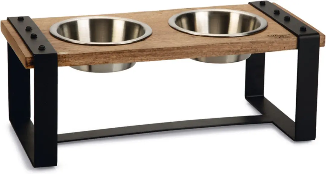 Designed by Lotte Karinto Voerbak Hond Dinerset