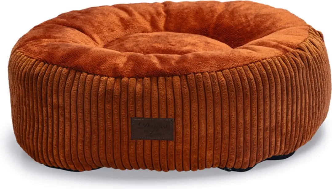 Designed by Lotte Ligmand Ribbed Kattenmand Terra 50x50x17cm