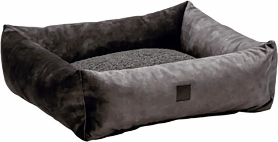 Designed by Lotte Yndis Hondenmand