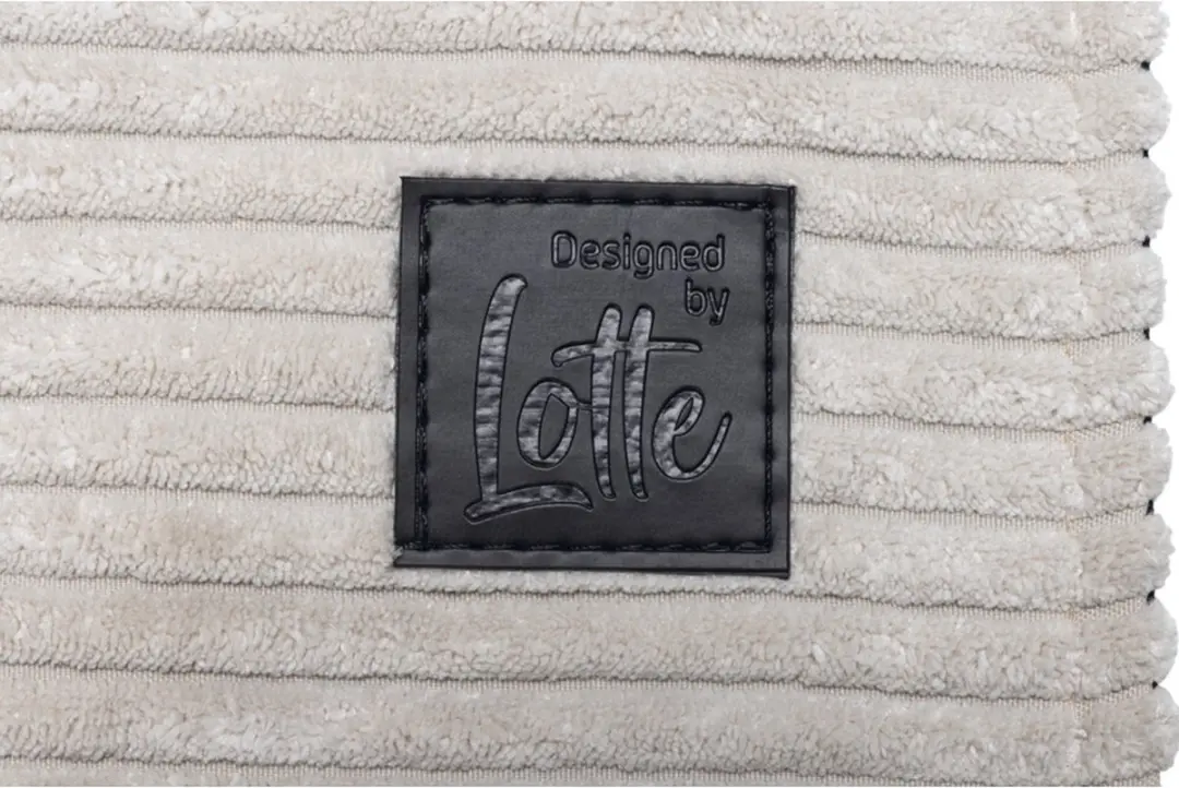 Designed by Lotte Bankkussen Ribbed Lichtgrijs 70x50cm