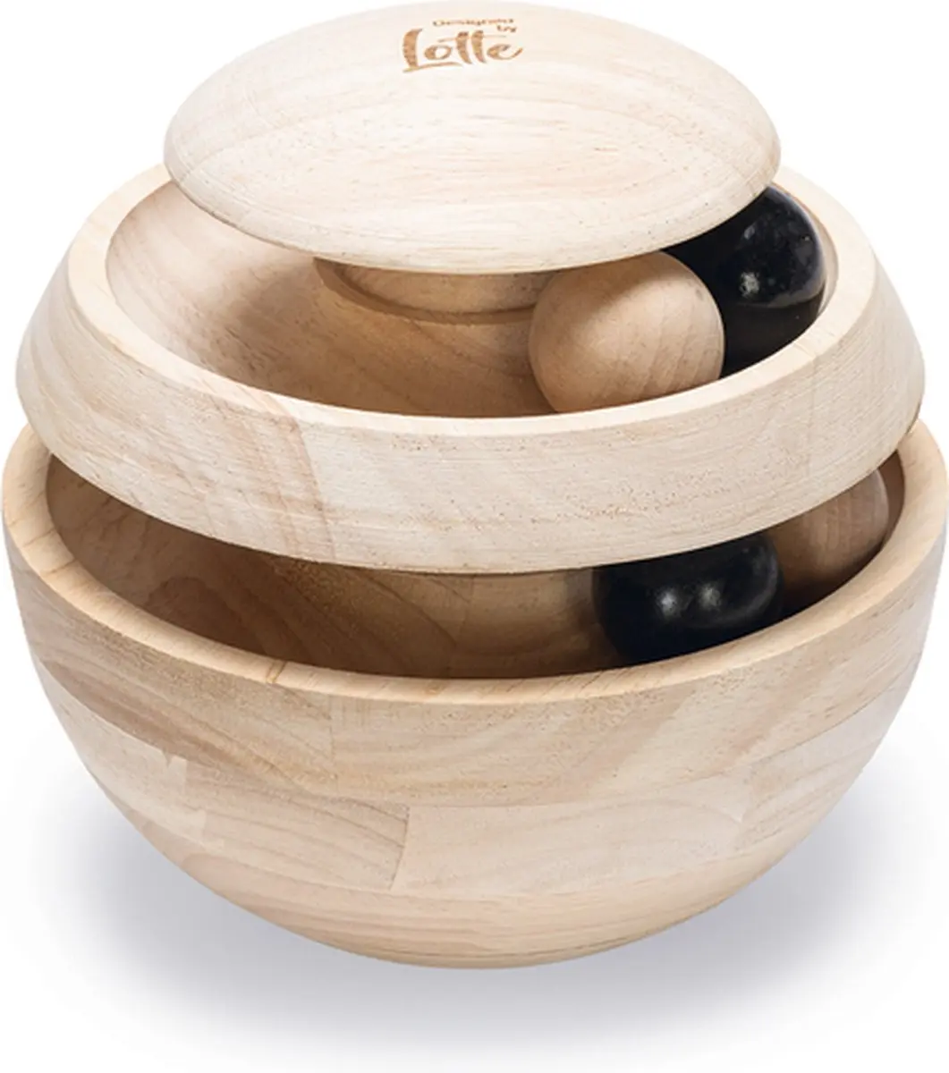 Designed by Lotte Neya Kattenspeelgoed