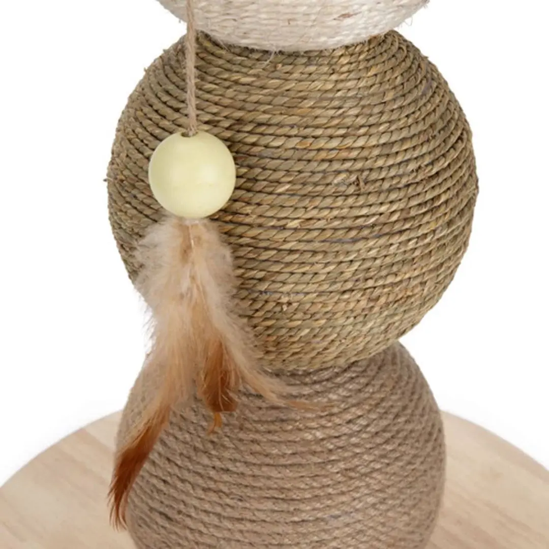 Designed by Lotte Elio Krabbollen - Crème