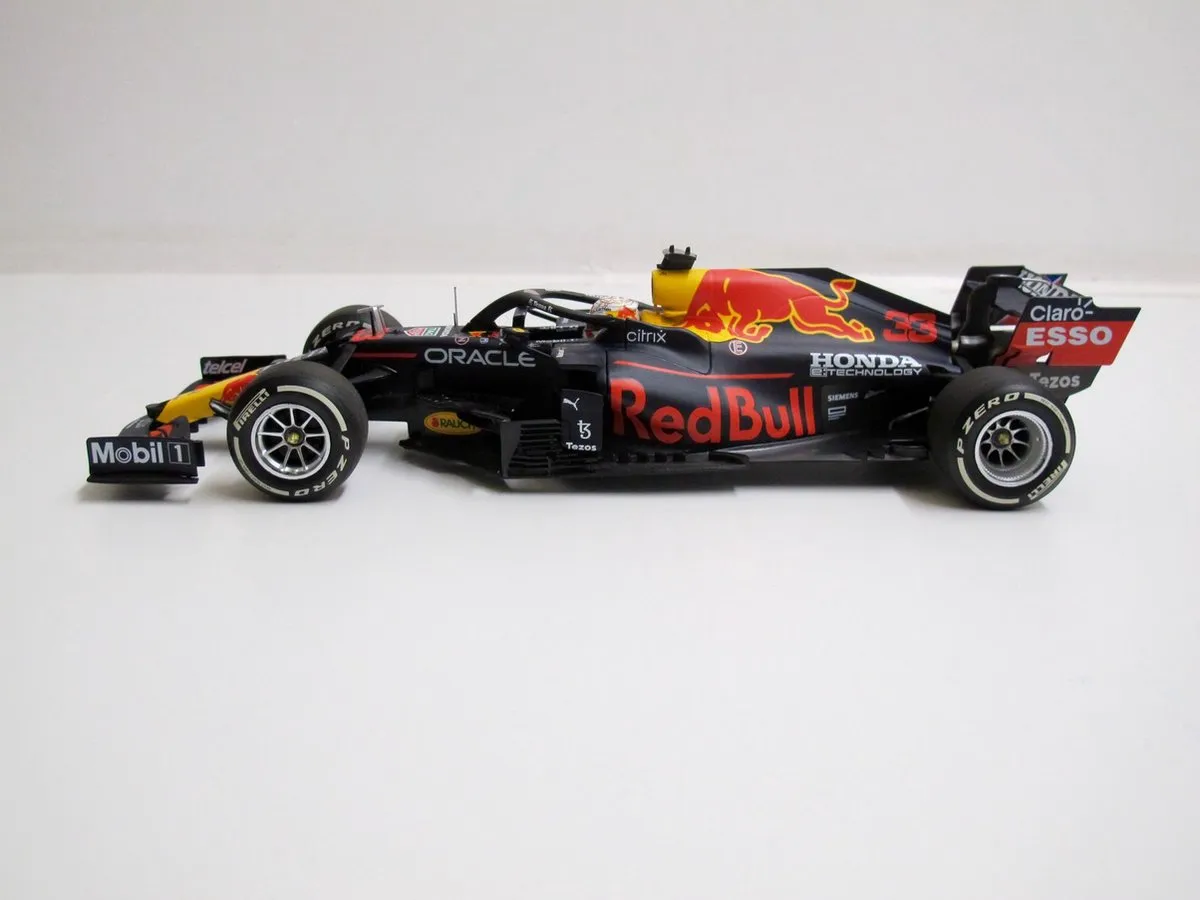 Formule 1 Red Bull Racing RB16B Modelauto - Blauw