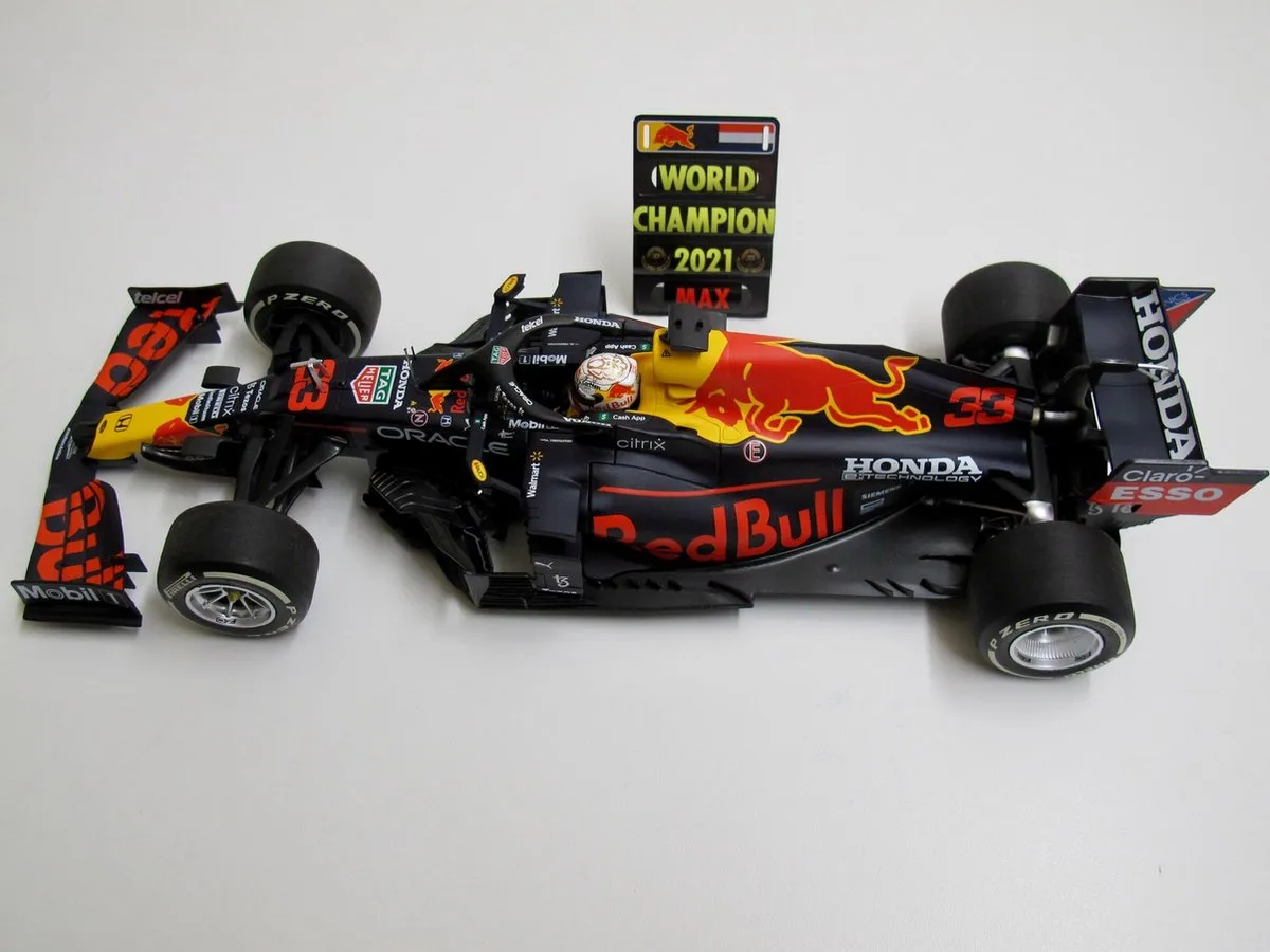 Formule 1 Red Bull Racing RB16B Modelauto - Blauw