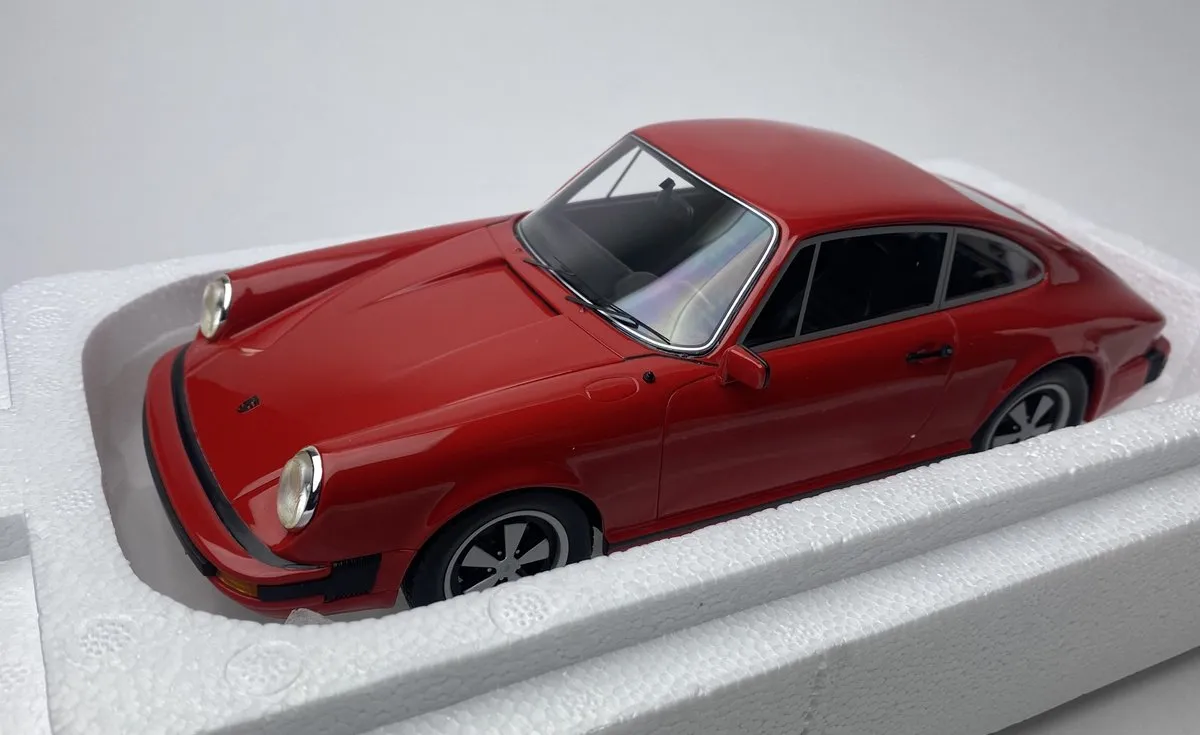 Porsche 911 Coupé 1:18 Schuco