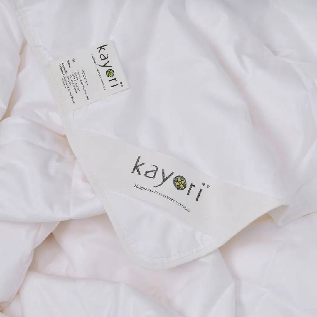 Kayori Akashi Zomerdekbed Katoen